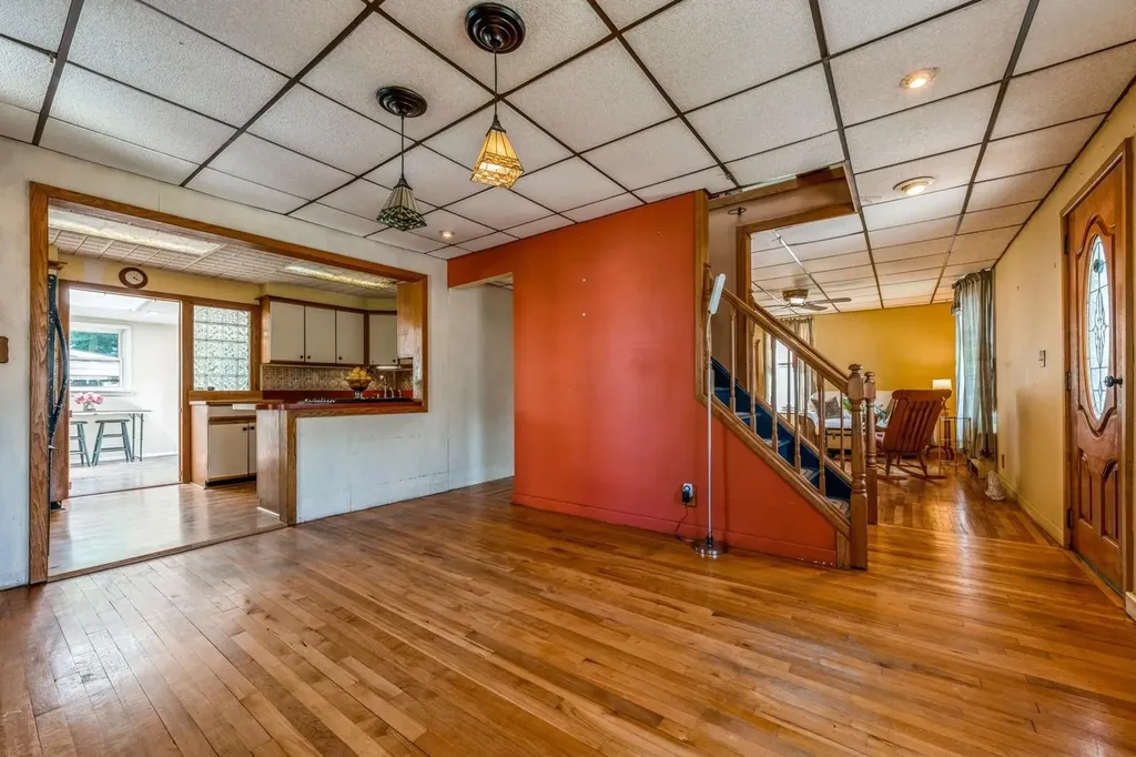 8 Sherman Place Bethpage NY 11714