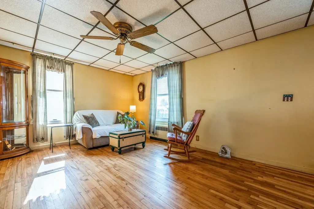 8 Sherman Place Bethpage NY 11714