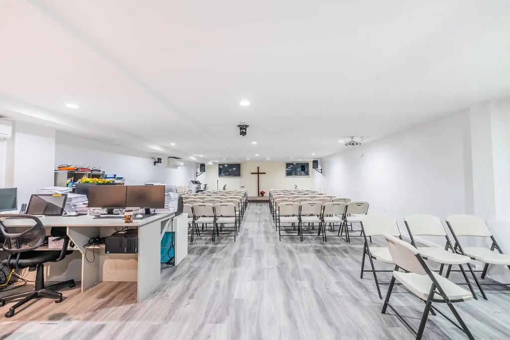 132-16 Maple Avenue Flushing NY 11355