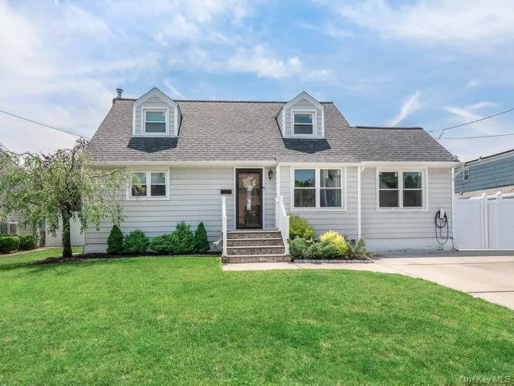 39 Jackson Avenue Bethpage NY 11714