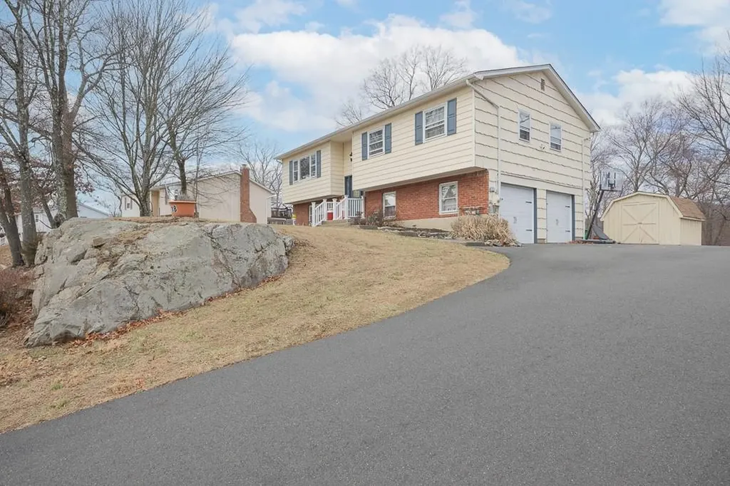 18 Woodrum Drive Stony Point NY 10980