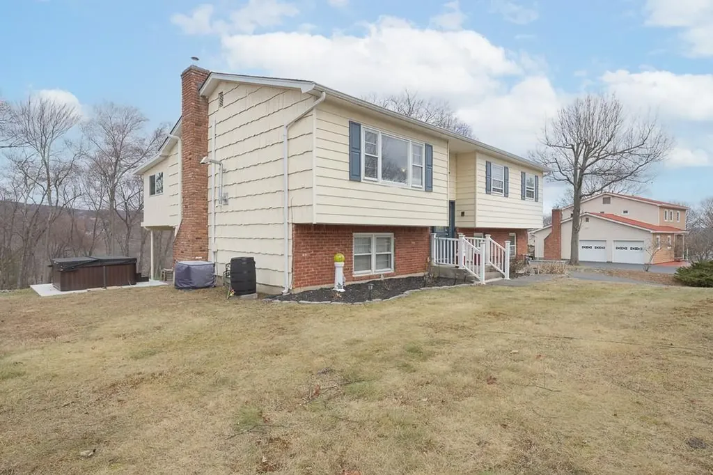 18 Woodrum Drive Stony Point NY 10980