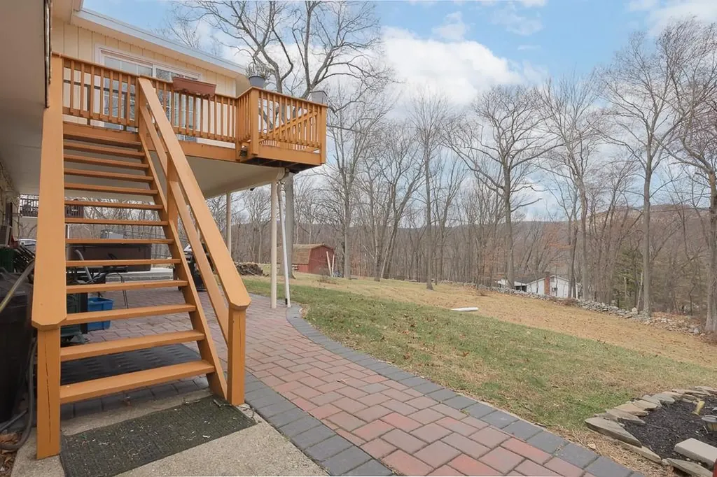 18 Woodrum Drive Stony Point NY 10980
