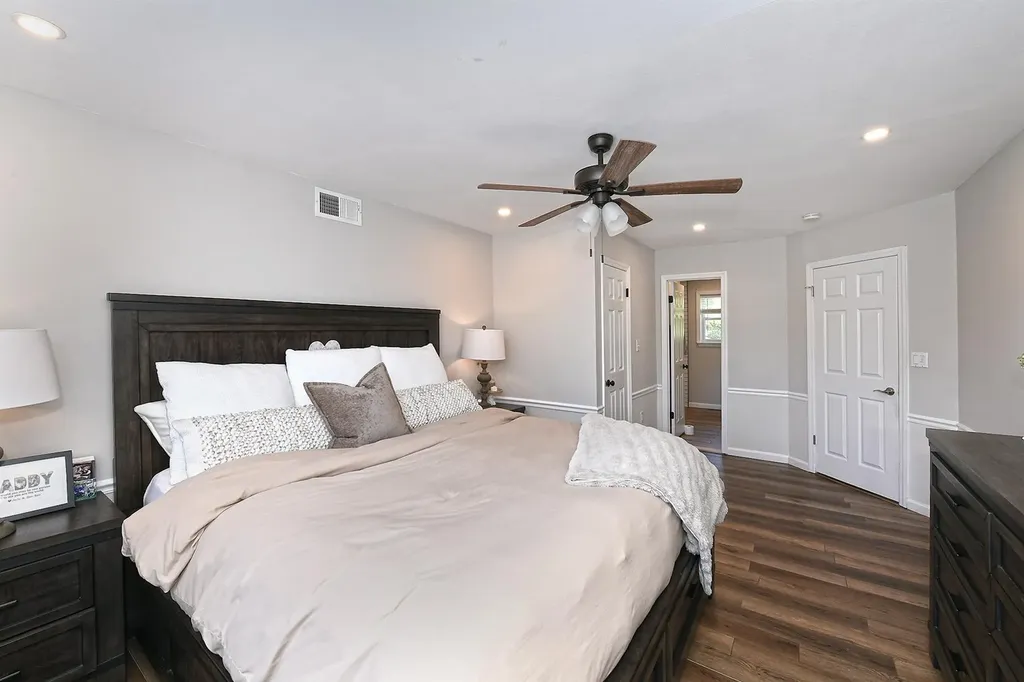 8 Thunder Road Miller Place NY 11764