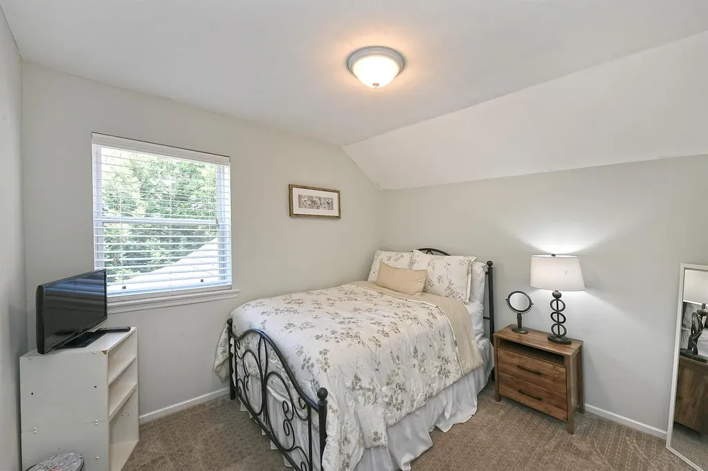 8 Thunder Road Miller Place NY 11764