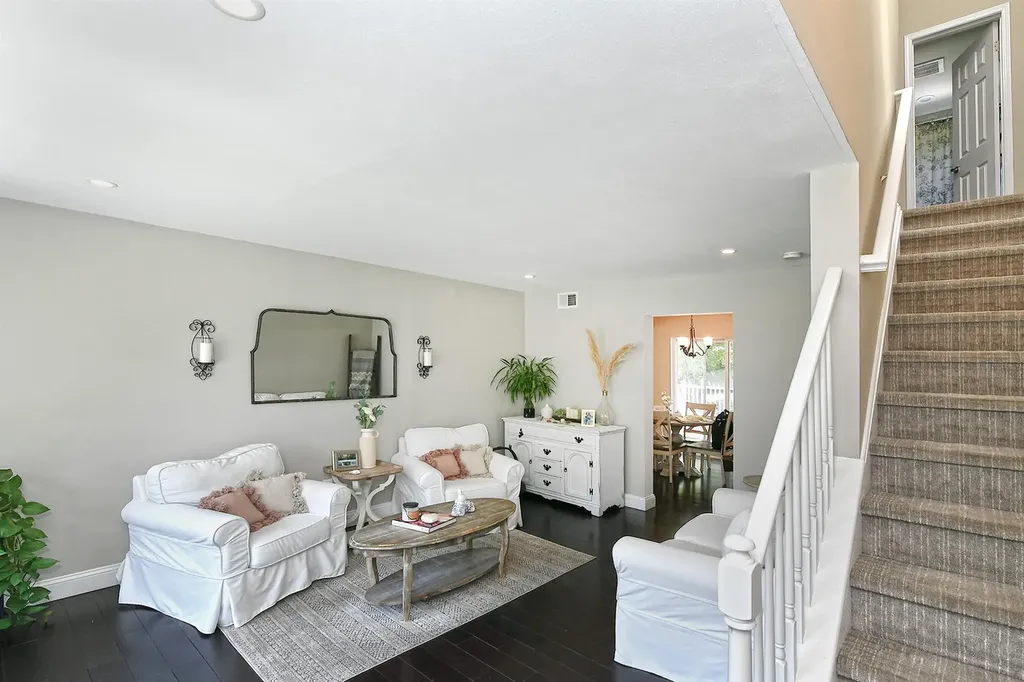 8 Thunder Road Miller Place NY 11764