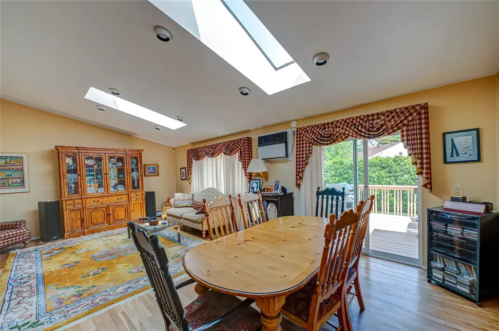 2529 Kerry Lane Bellmore NY 11710