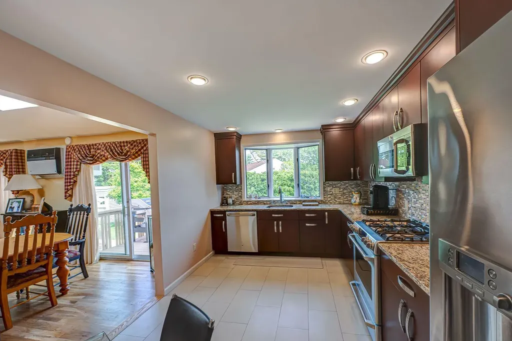 2529 Kerry Lane Bellmore NY 11710