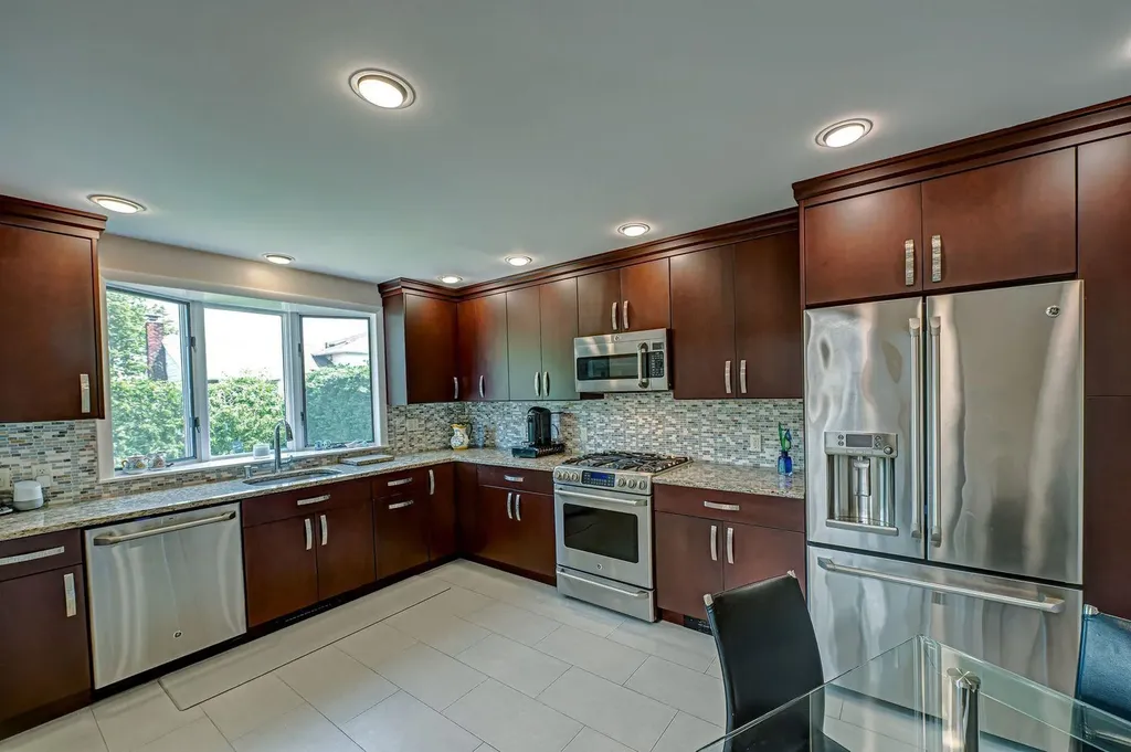 2529 Kerry Lane Bellmore NY 11710