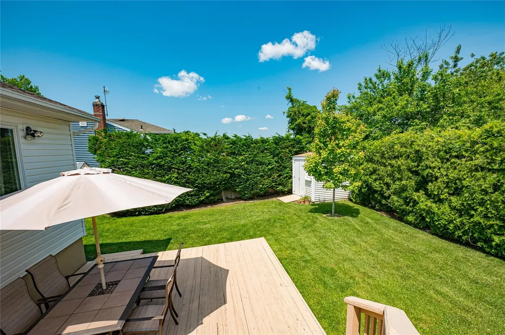 2529 Kerry Lane Bellmore NY 11710