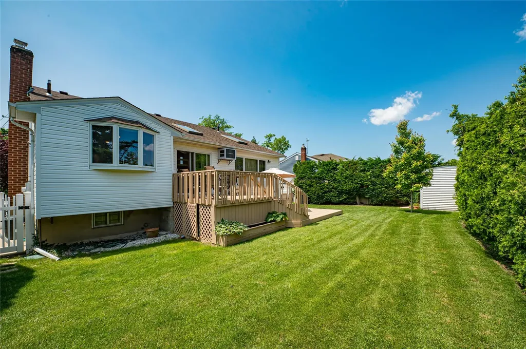 2529 Kerry Lane Bellmore NY 11710