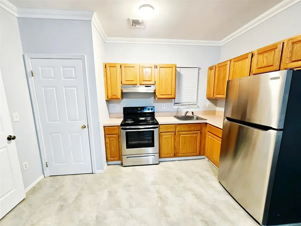 61 Apple Lane Medford NY 11763