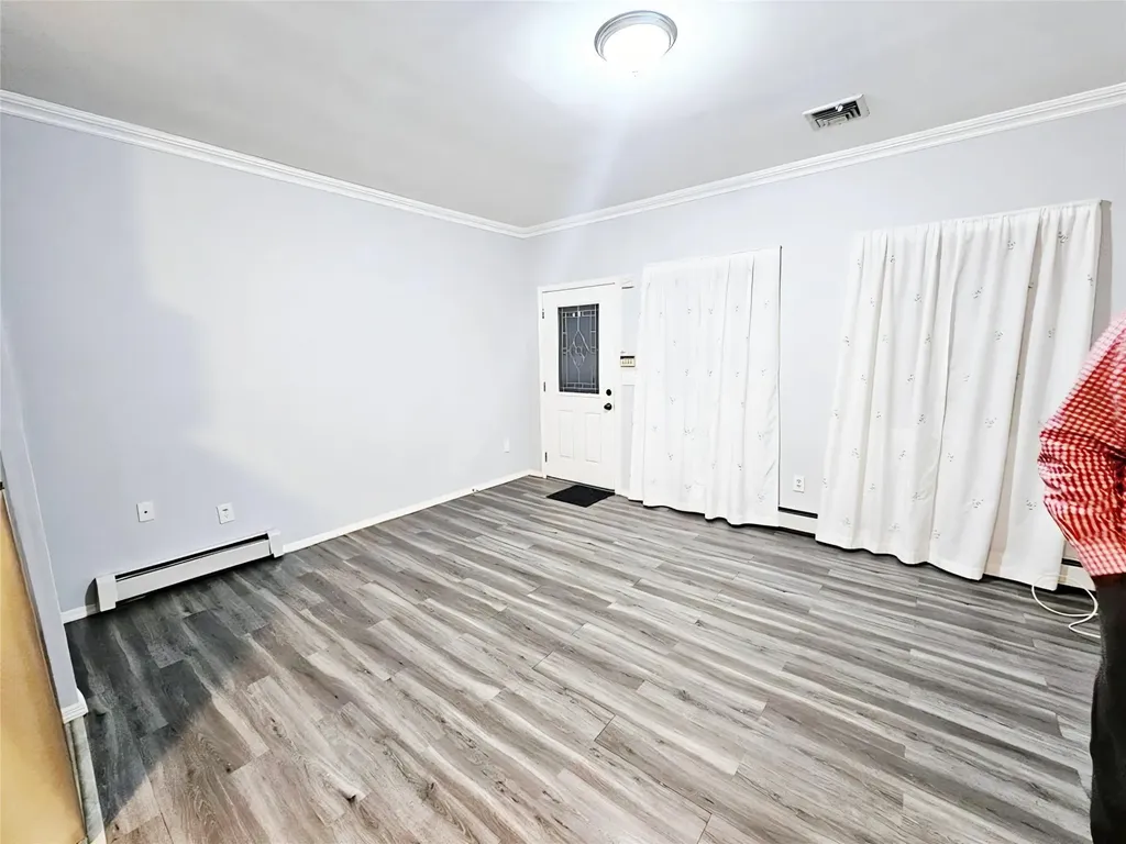 61 Apple Lane Medford NY 11763