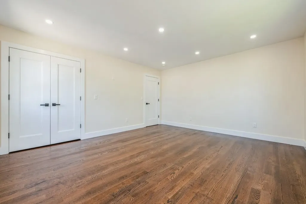 23 Valley Road Levittown NY 11756