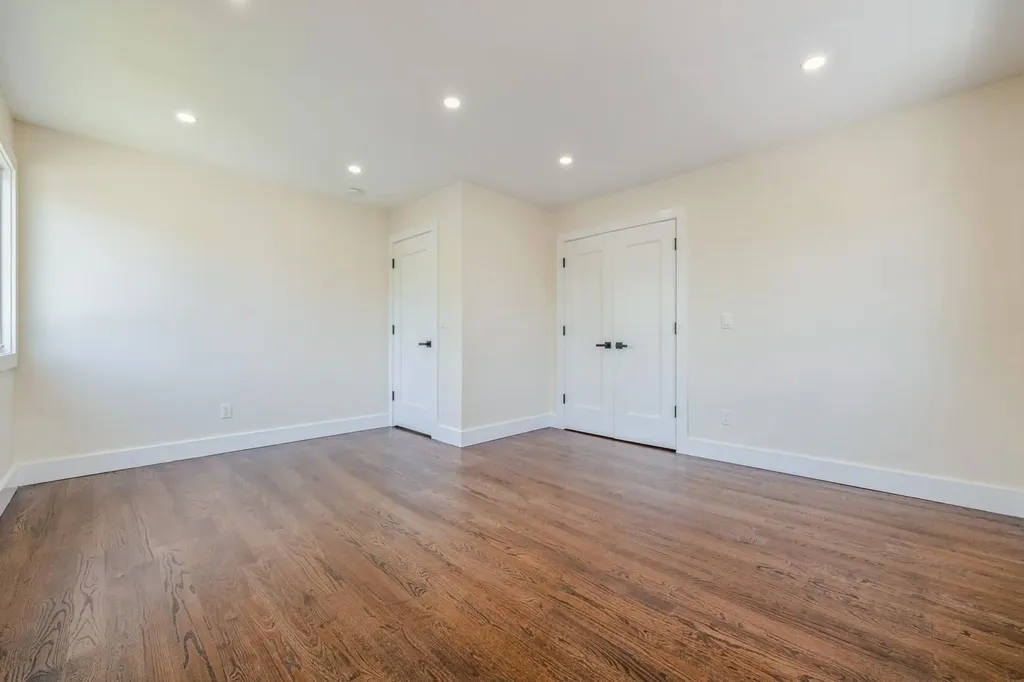 23 Valley Road Levittown NY 11756