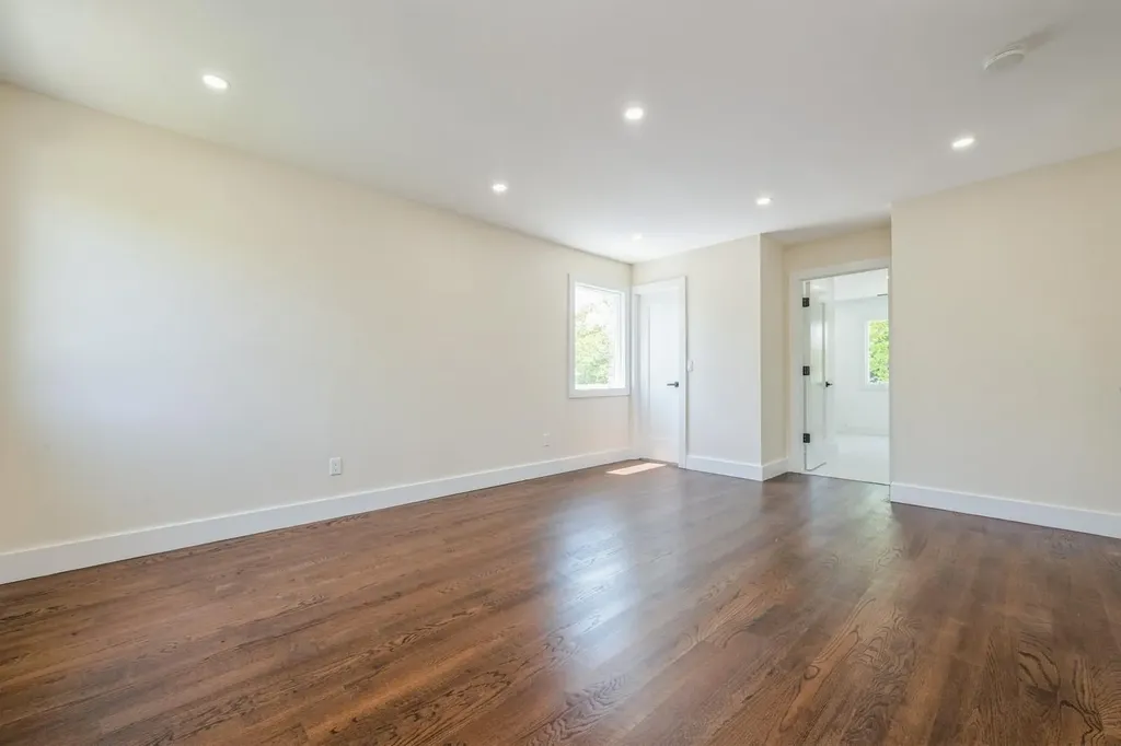 23 Valley Road Levittown NY 11756