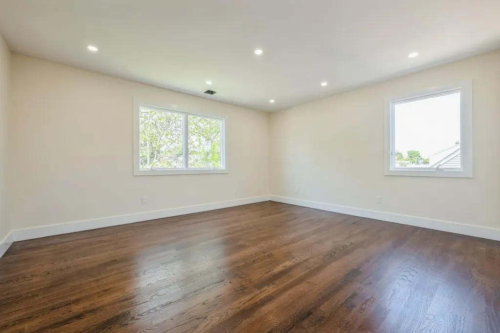 23 Valley Road Levittown NY 11756