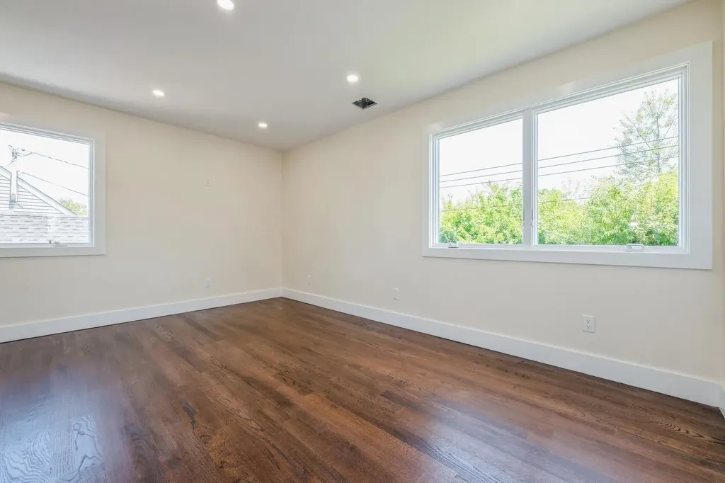 23 Valley Road Levittown NY 11756