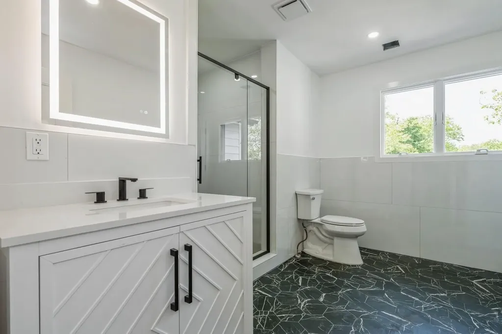 23 Valley Road Levittown NY 11756