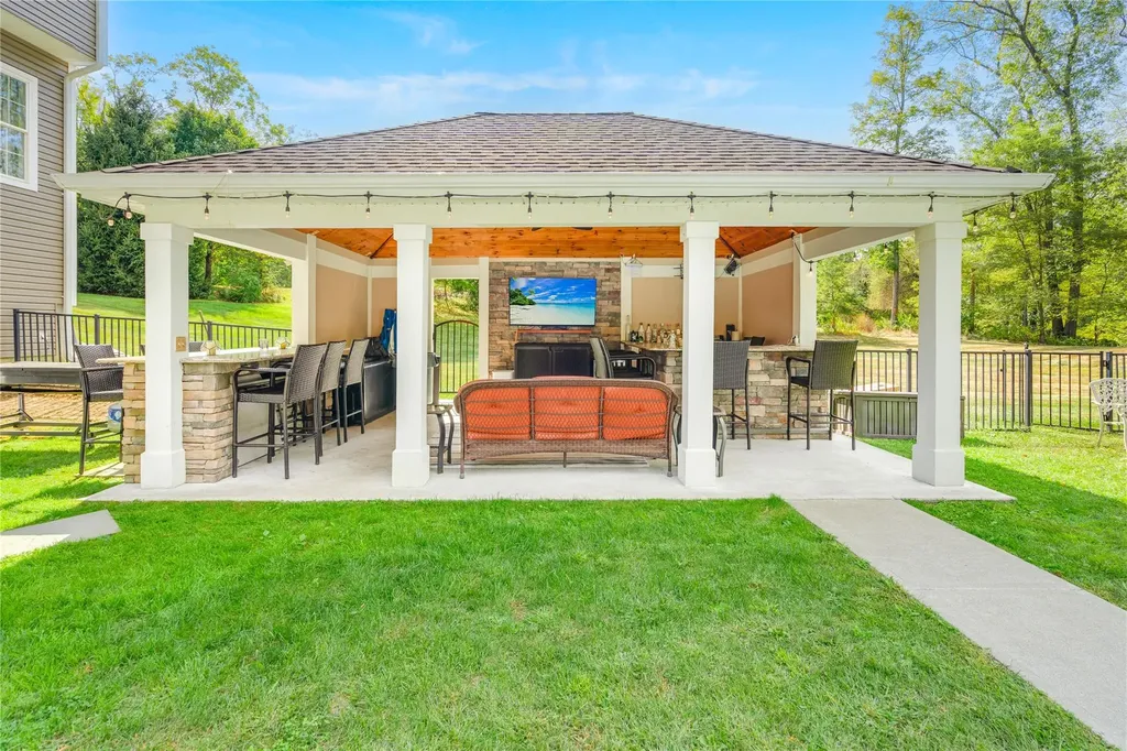 226 Windsor Road Fishkill NY 12524
