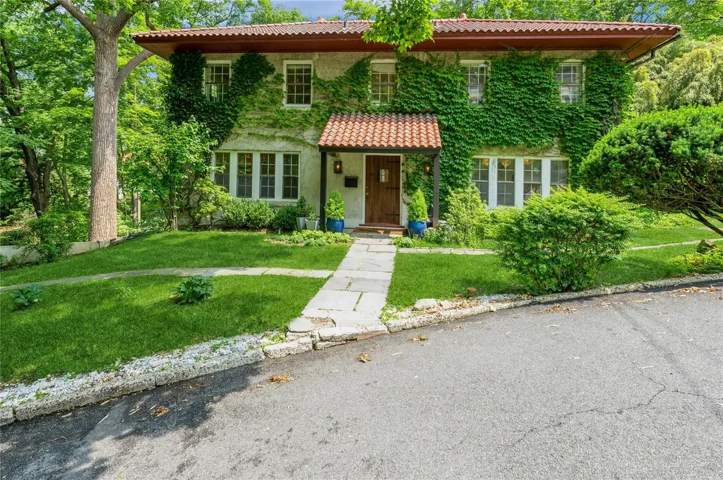 61 Colonial Avenue Dobbs Ferry NY 10522