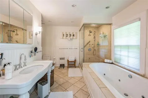 61 Colonial Avenue Dobbs Ferry NY 10522