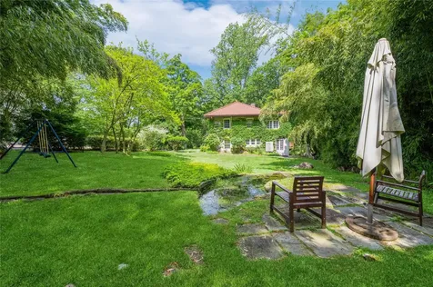 61 Colonial Avenue Dobbs Ferry NY 10522