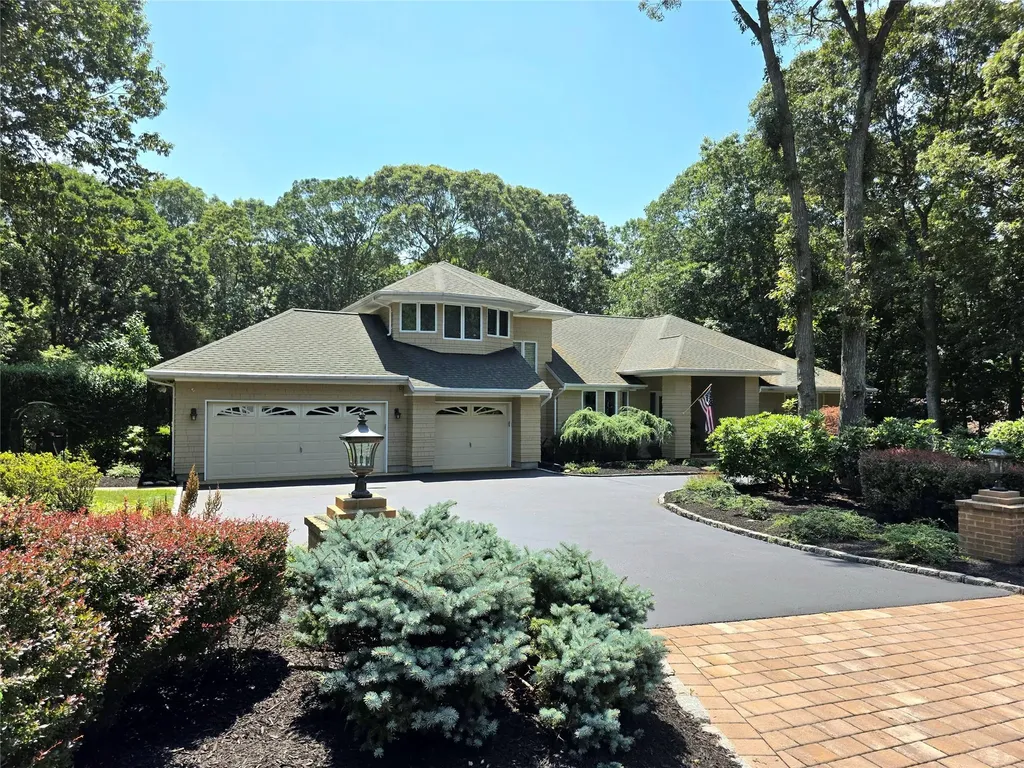 6 Ring Neck Court Wading River NY 11792