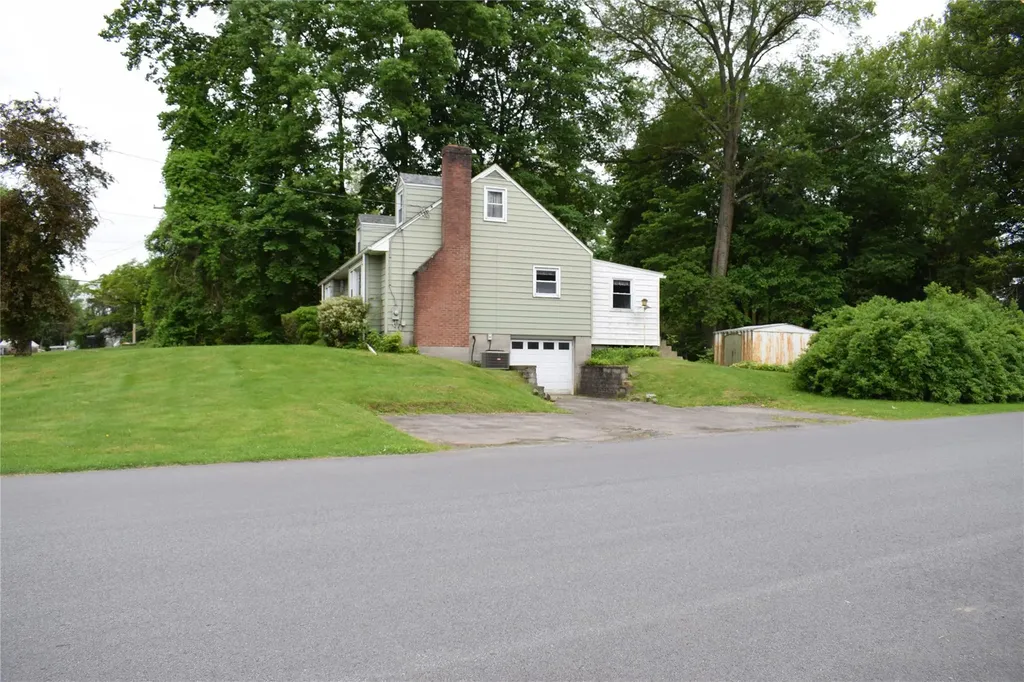 25 Alda Drive Poughkeepsie NY 12603