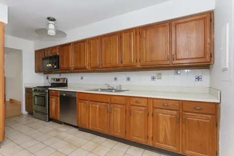 56 Arthur Court Port Chester NY 10573