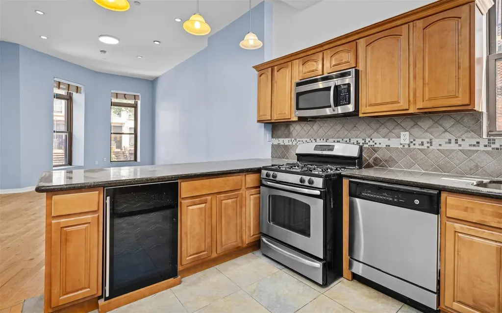 626 Madison Street Brooklyn NY 11221