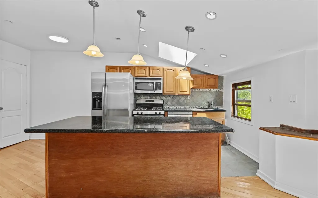 626 Madison Street Brooklyn NY 11221