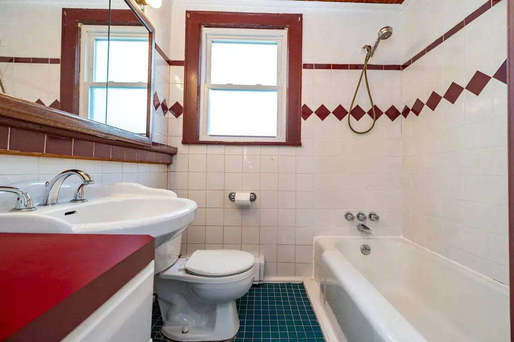 2430 Loft Avenue Baldwin NY 11510
