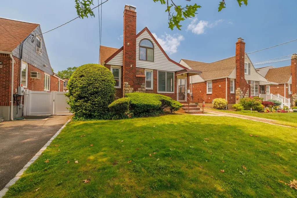 2430 Loft Avenue Baldwin NY 11510
