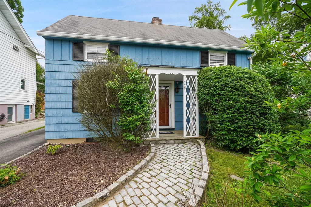 329 Simpson Place Peekskill NY 10566