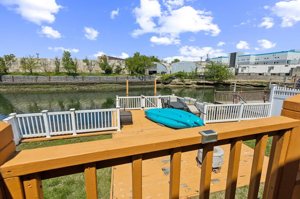 55 West Avenue Lawrence NY 11559