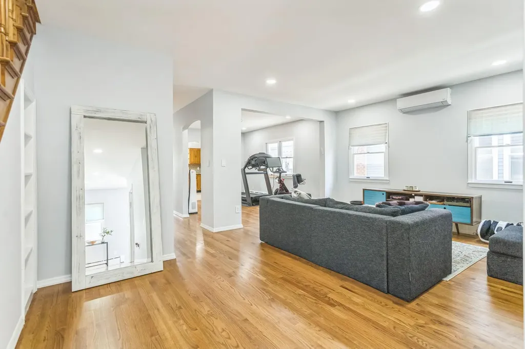 55 West Avenue Lawrence NY 11559