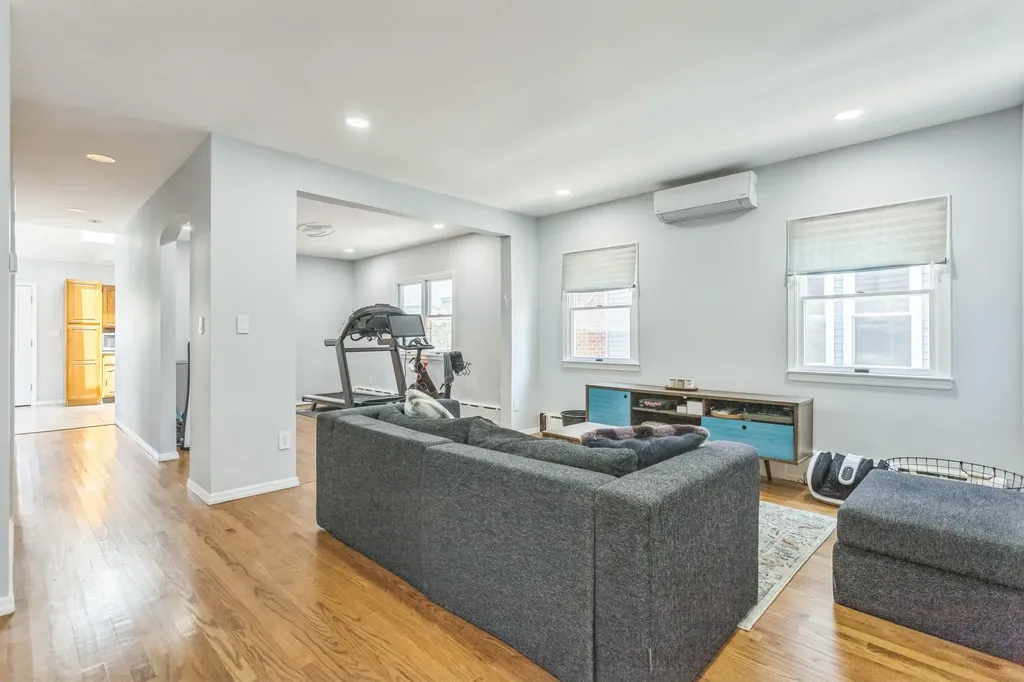 55 West Avenue Lawrence NY 11559