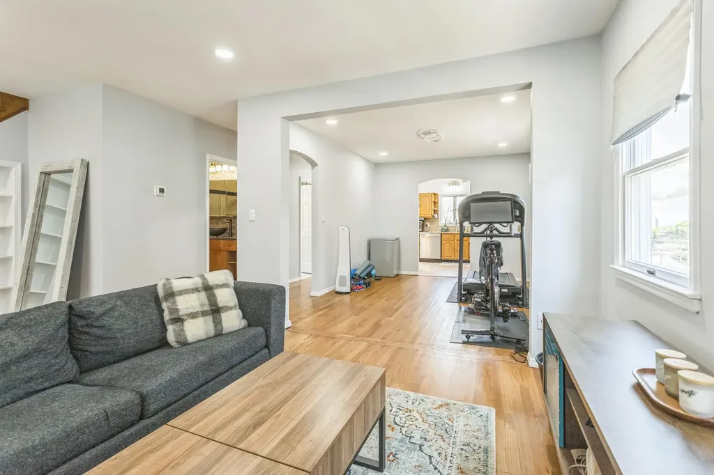 55 West Avenue Lawrence NY 11559
