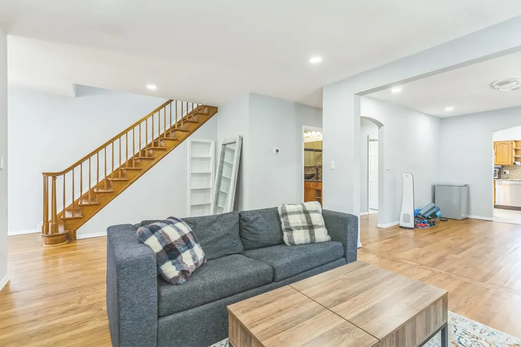 55 West Avenue Lawrence NY 11559