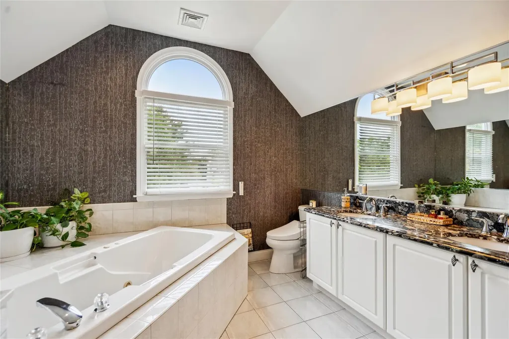 3 Sugar Maple Court Dix Hills NY 11746