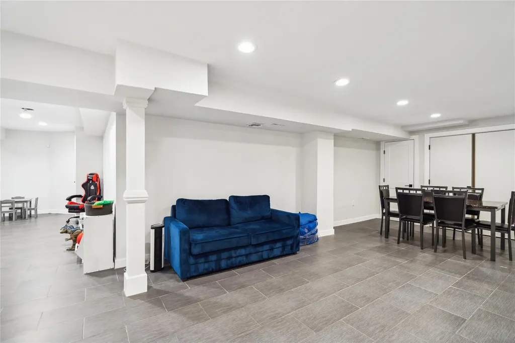 3 Sugar Maple Court Dix Hills NY 11746