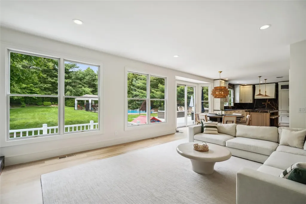 3 Sugar Maple Court Dix Hills NY 11746