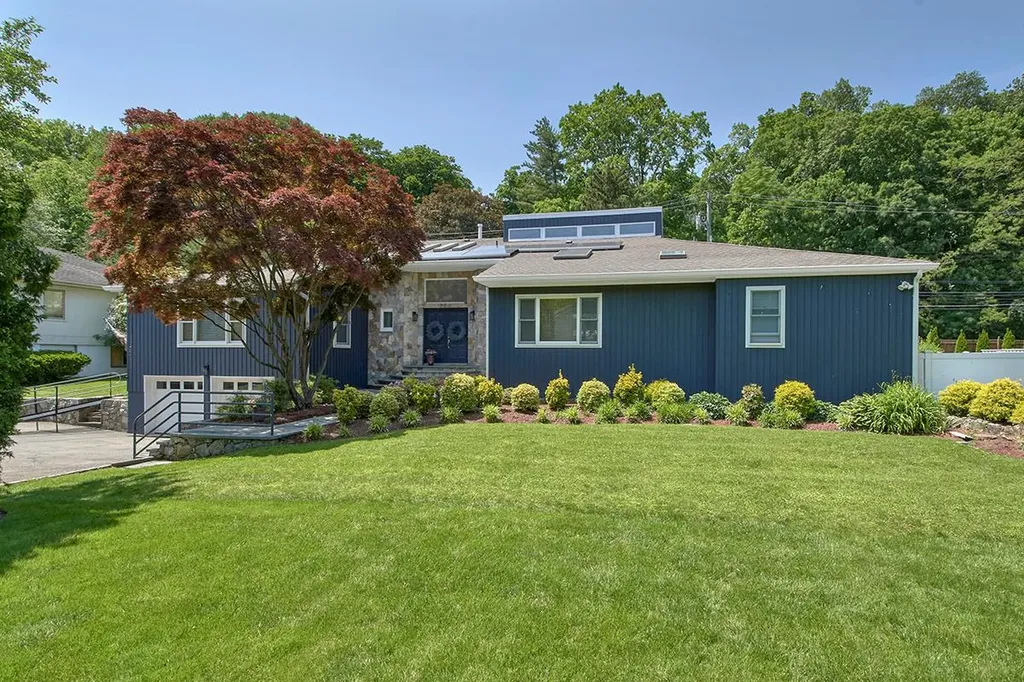 20 Carriage Way White Plains NY 10605