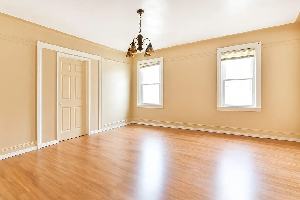 13421 Hawtree Street Ozone Park NY 11417