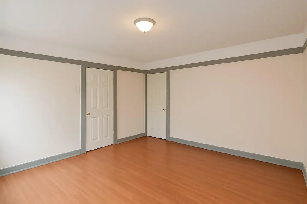 13421 Hawtree Street Ozone Park NY 11417