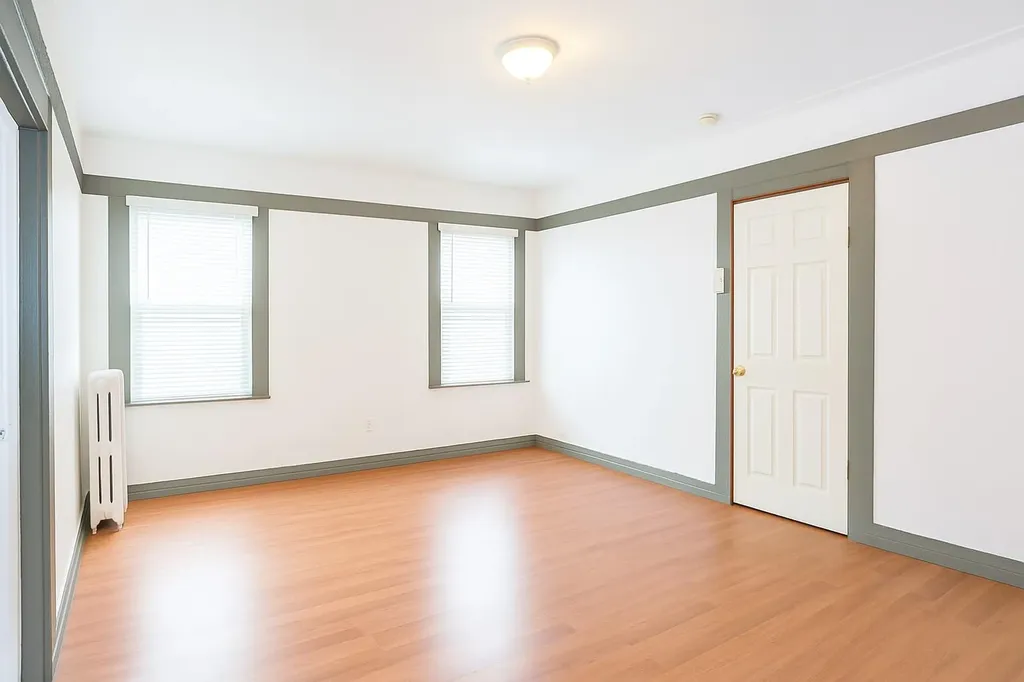 13421 Hawtree Street Ozone Park NY 11417