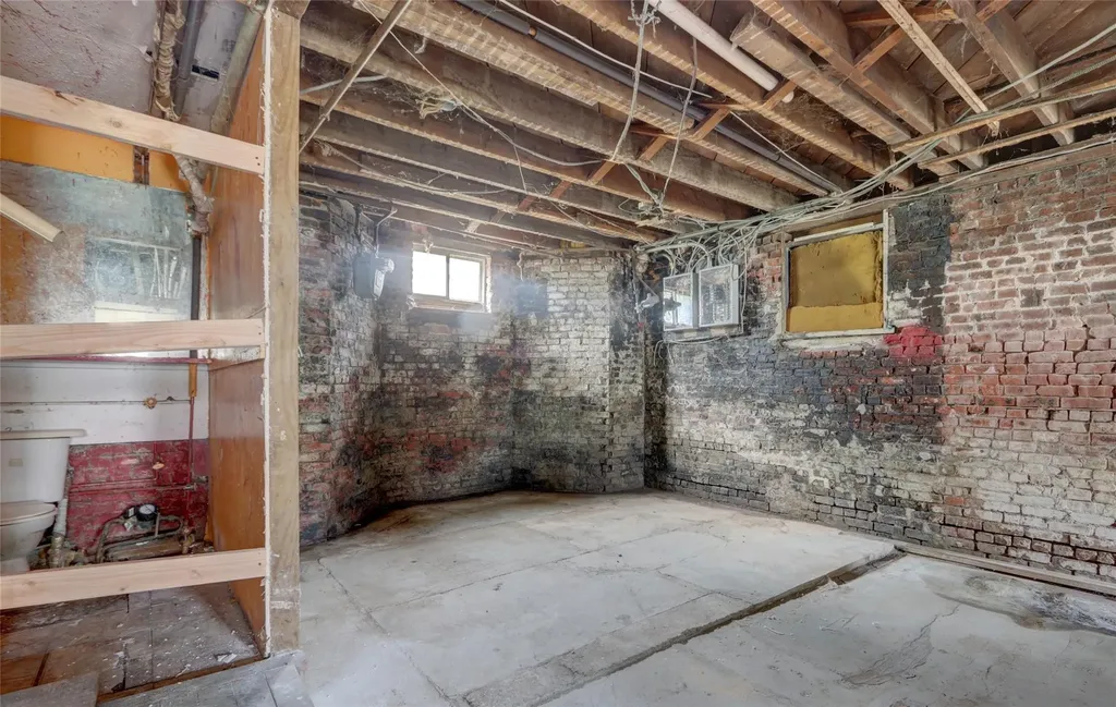 161 Wright Street Staten Island NY 10304