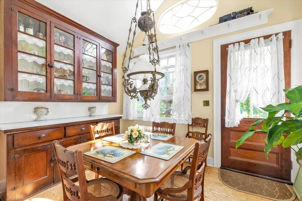 2485 Park Avenue Baldwin NY 11510