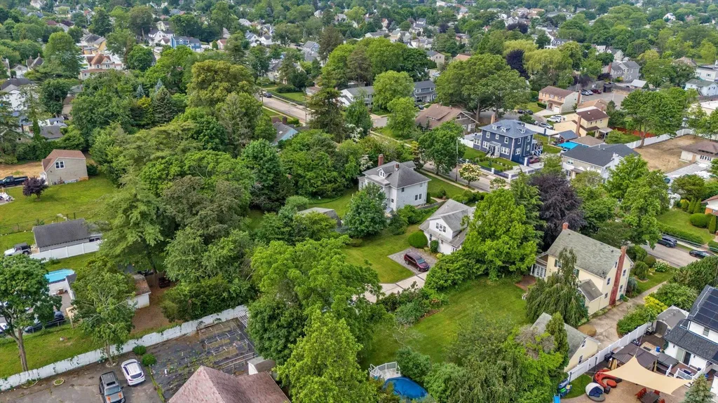 2485 Park Avenue Baldwin NY 11510